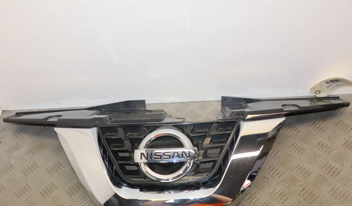 Calandre Nissan JUKE (F15) 1.2 dig-t (2014) occasion — photo 4