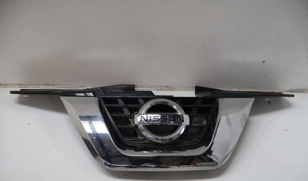 Calandre Nissan JUKE (F15) 1.5 dci (2010) 5 portes occasion — photo 2