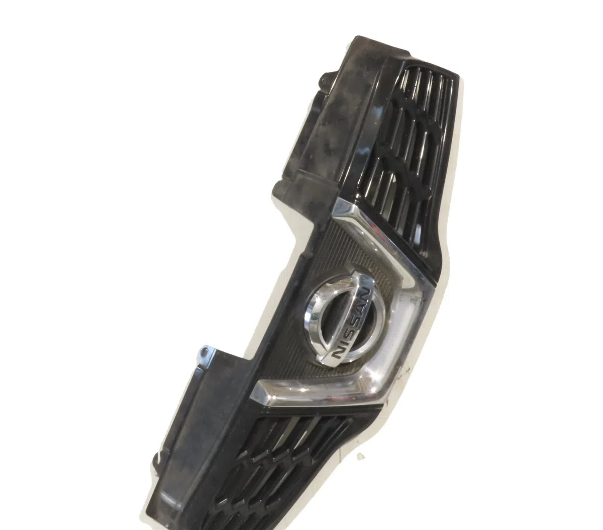 Calandre Nissan QASHQAI - QASHQAI 2 I (J10, NJ10, JJ10E) 1.5 dci (2010-2013) 5 portes occasion — photo 3