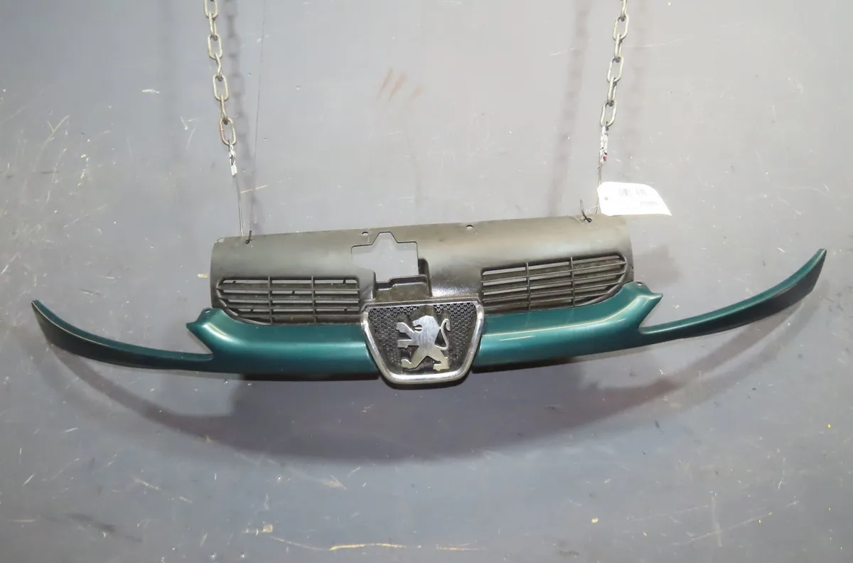 Calandre Peugeot 206 3-5 portes (2A-C) 1.6 16v (2000-2009) 3 portes occasion