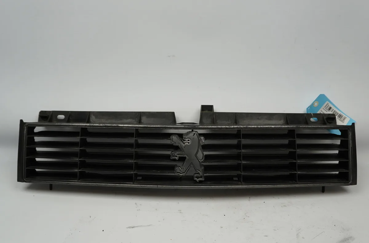 Calandre PEUGEOT 305  1.6 GL 79ch occasion