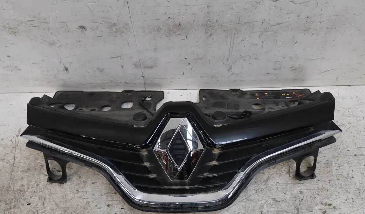 Calandre Renault CAPTUR I (J5_, H5_) 1.2 tce 120 (2013) occasion — photo 4