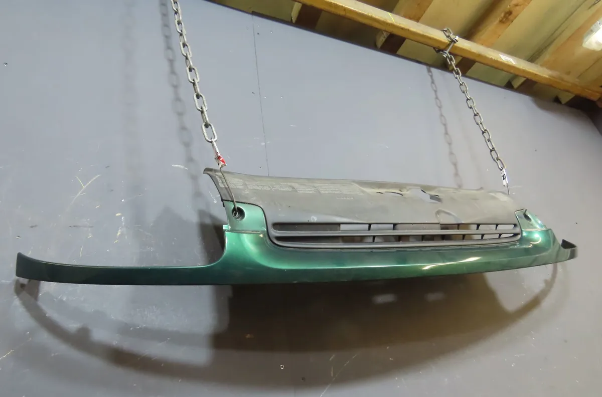 Calandre RENAULT CLIO 1998 occasion