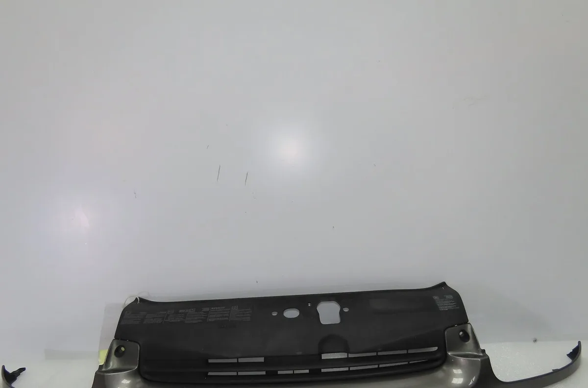 Calandre Renault CLIO II (BB_, CB_) 1.6 (b-cb0d, bb00) (1998-2005) occasion