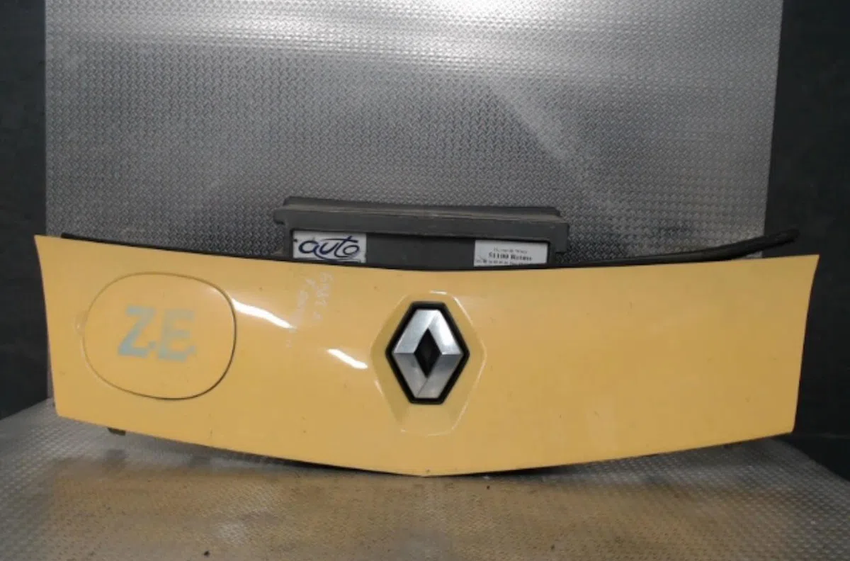 Calandre RENAULT KANGOO 2  KANGOO 2 PHASE 1 occasion — photo 3