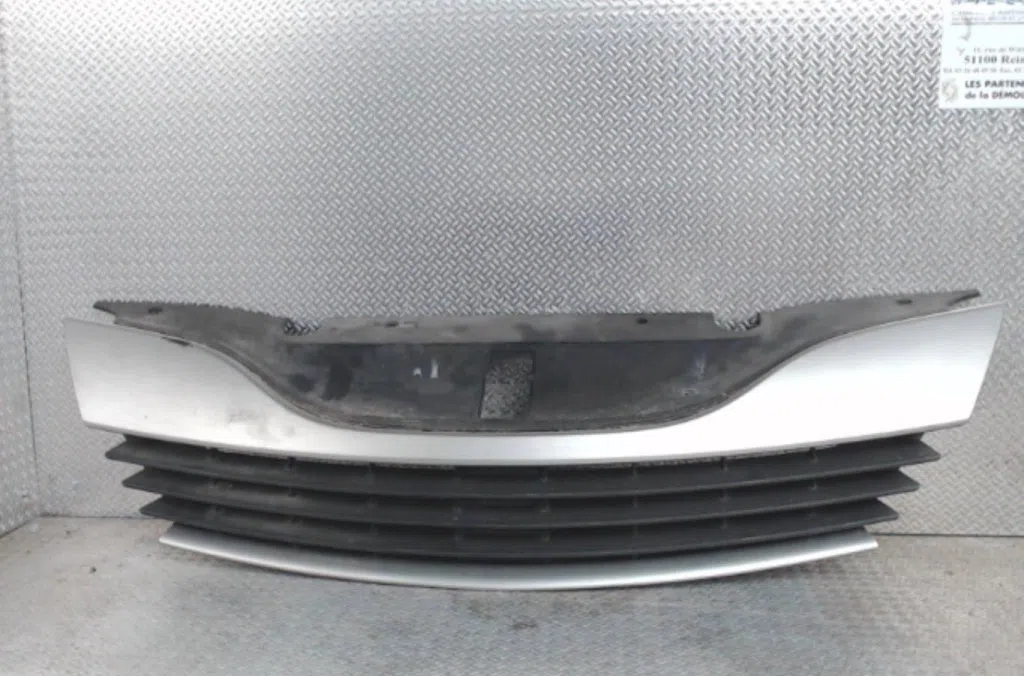 Calandre RENAULT LAGUNA 2  LAGUNA 2 PHASE 1 occasion