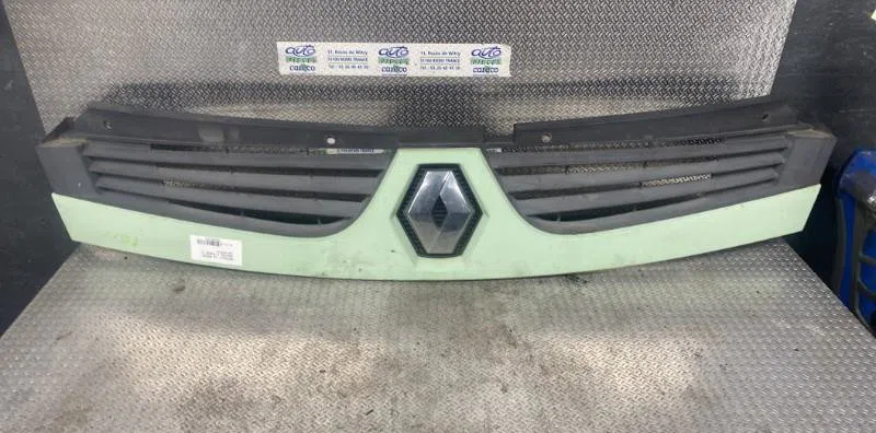 Calandre RENAULT MASTER 2 PHASE 3 occasion — photo 4