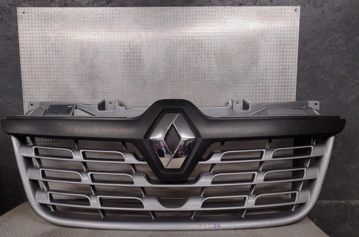 Calandre Renault MASTER III Camionnette (FV) 2.3 dci 110 fwd (fv0r, fv0w) (2014) occasion