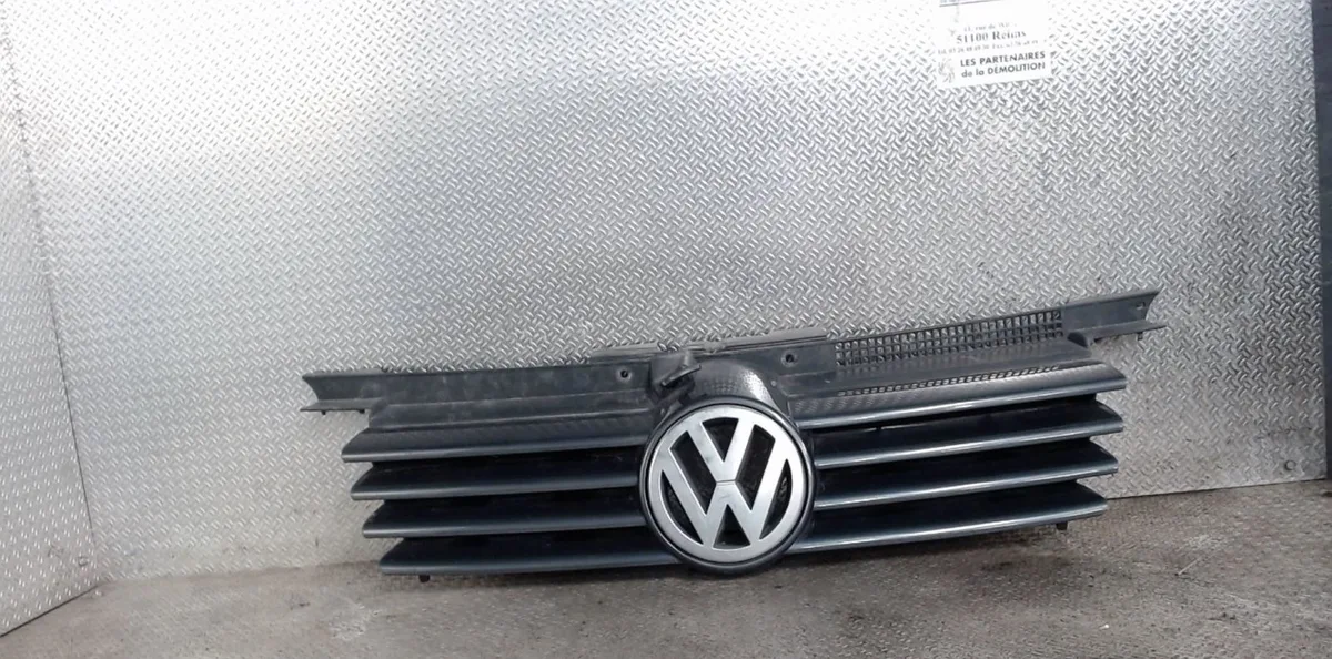 Calandre VOLKSWAGEN BORA BORA BREAK occasion