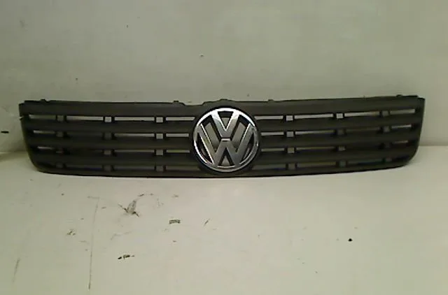 Calandre Volkswagen PASSAT B5 Variant (3B5) 1.9 tdi (1997-2000) occasion