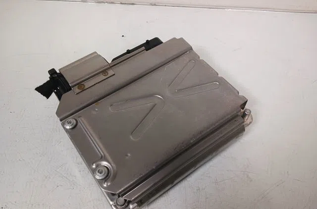 Calculateur moteur Audi A4 B6 (8E2) 1.9 tdi (2000-2004) occasion — photo 2