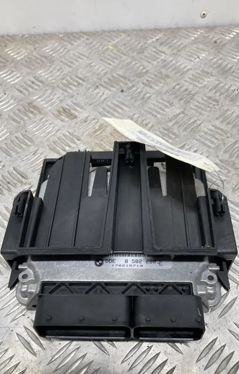 Calculateur moteur BMW SERIE 3 F30 PHASE 1 occasion — photo 2