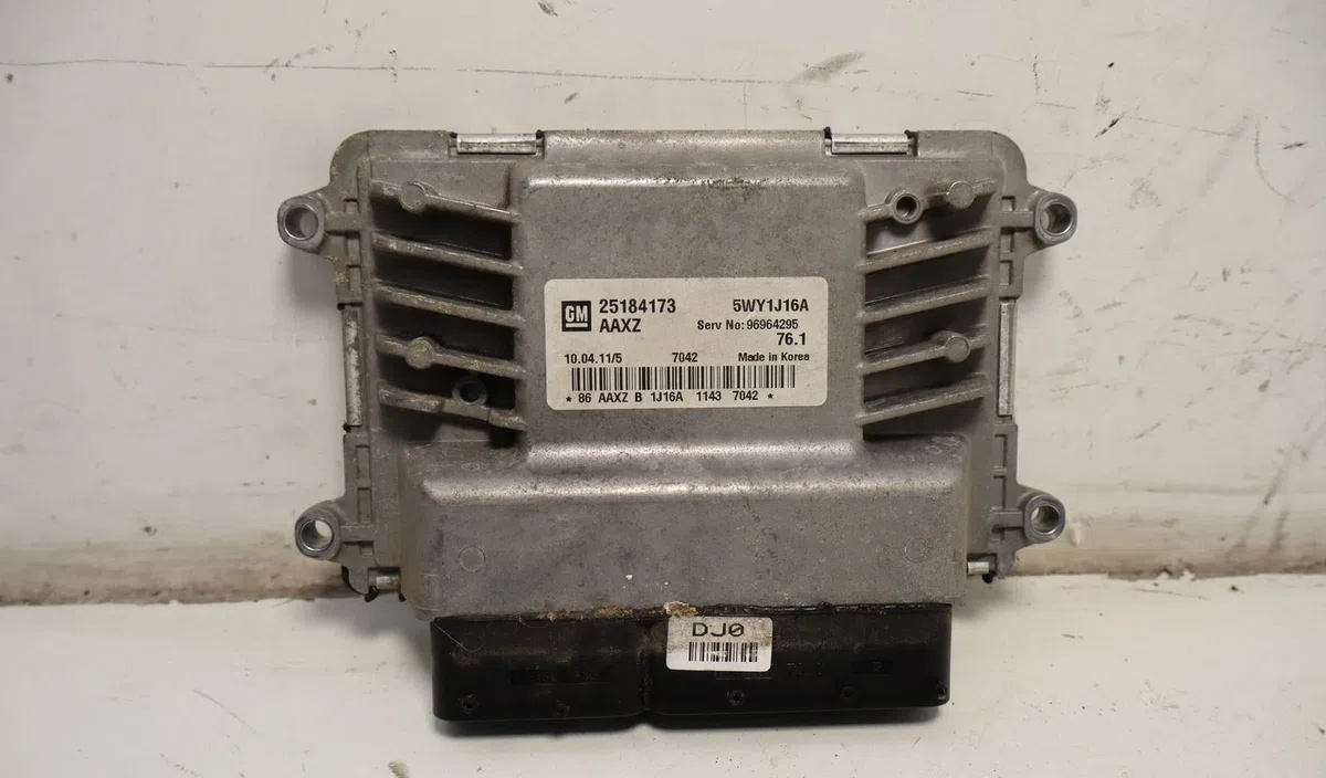 Calculateur moteur Chevrolet ORLANDO (J309) 1.8 (2011) occasion — photo 2