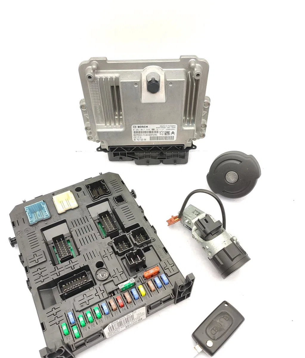 Calculateur moteur CITROEN BERLINGO 2 PHASE 1 occasion — photo 2