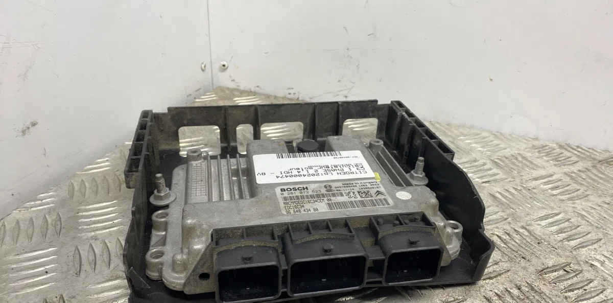 Calculateur moteur CITROEN C3 1 PHASE 2 occasion — photo 2