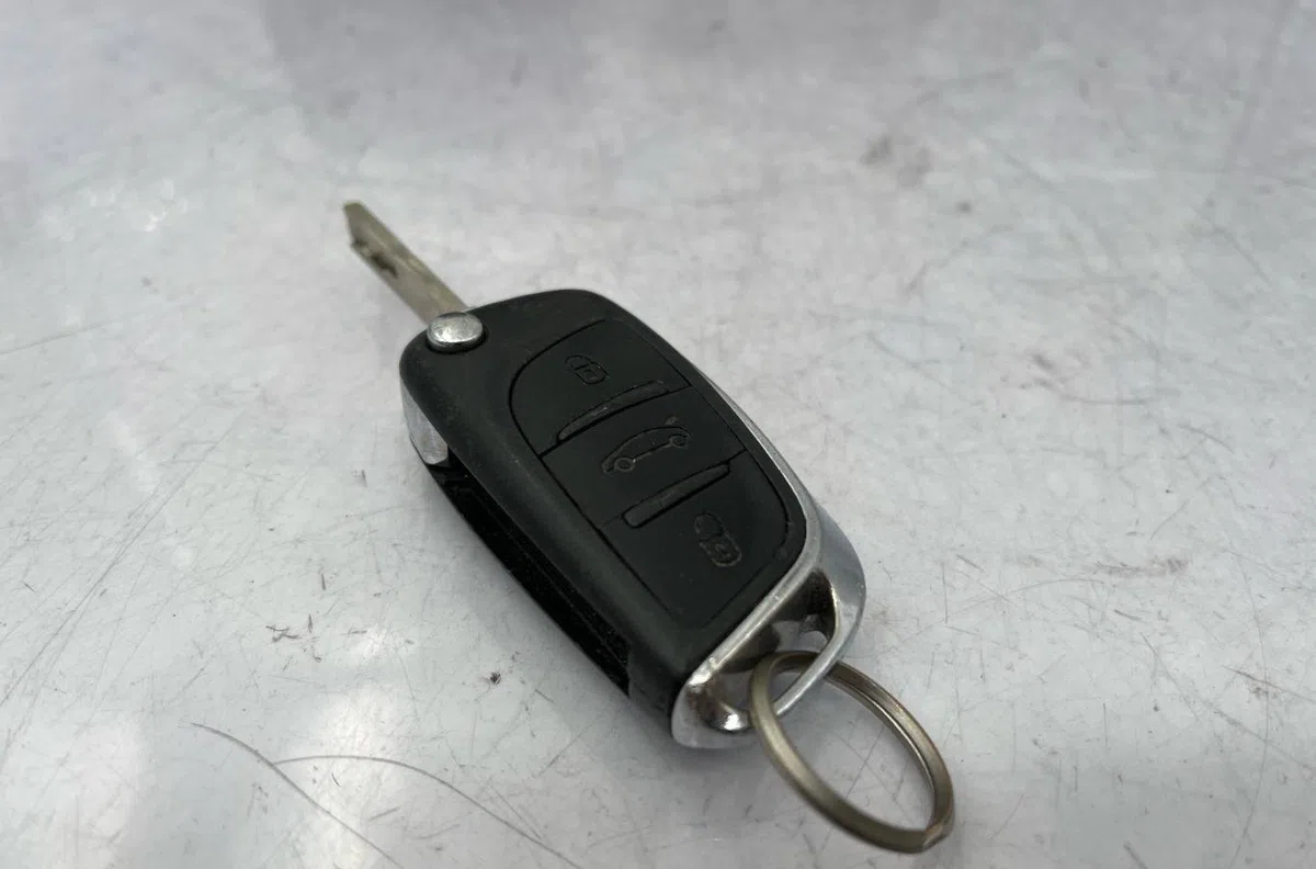 Calculateur moteur CITROEN C4 2 PHASE 1 occasion — photo 2