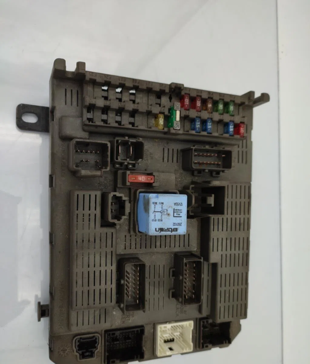 Calculateur moteur CITROEN C5 1 PHASE 1 occasion — photo 2