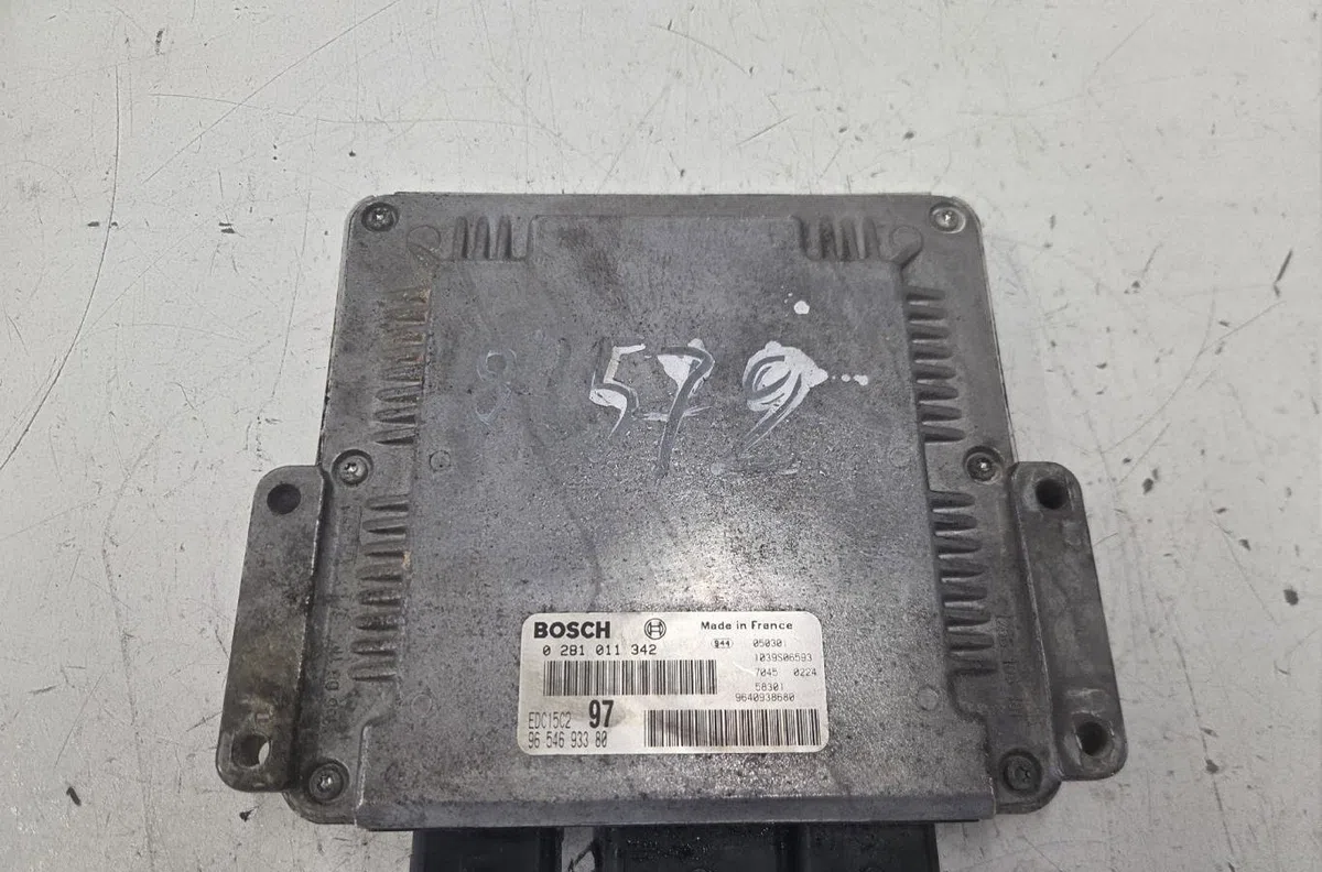 Calculateur moteur CITROEN JUMPY 1 PHASE 2 occasion — photo 2