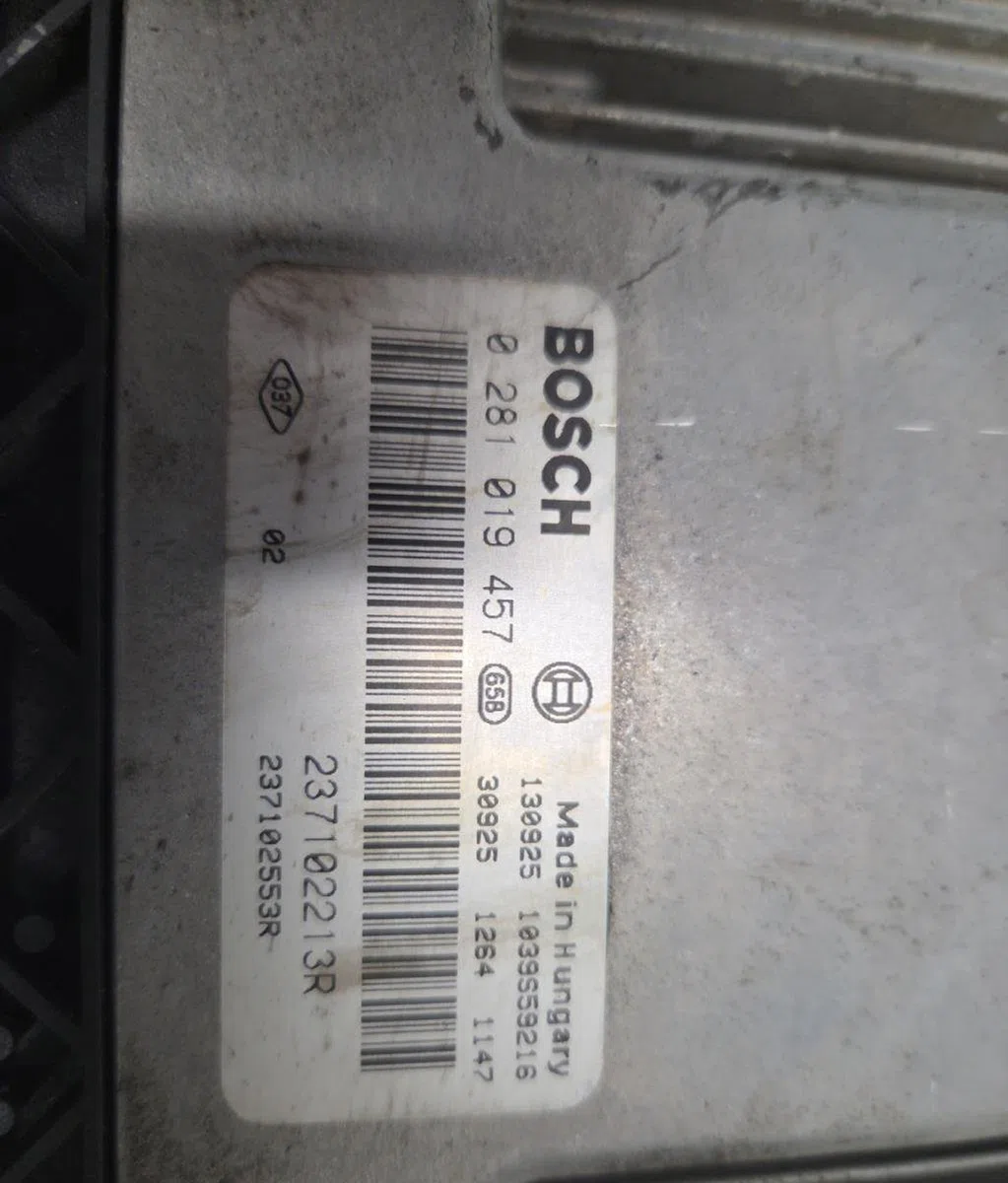 Calculateur moteur DACIA SANDERO 2 PHASE 1 occasion — photo 4