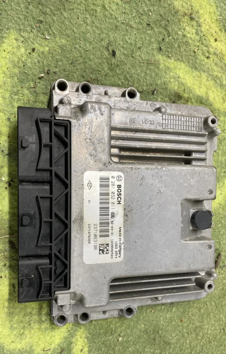 Calculateur moteur DACIA SANDERO 2 PHASE 2 occasion — photo 4