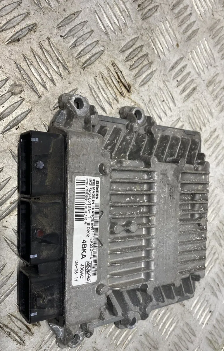 Calculateur moteur FORD FOCUS 2 PHASE 1 occasion — photo 3