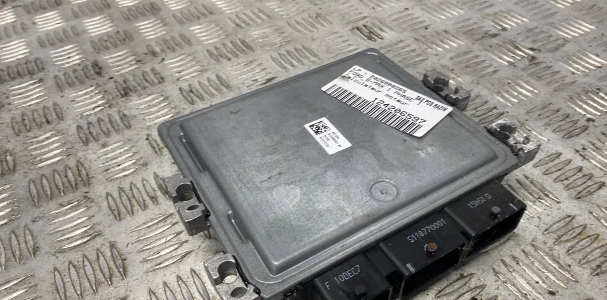 Calculateur moteur FORD S-MAX 1 PHASE 1 occasion — photo 3