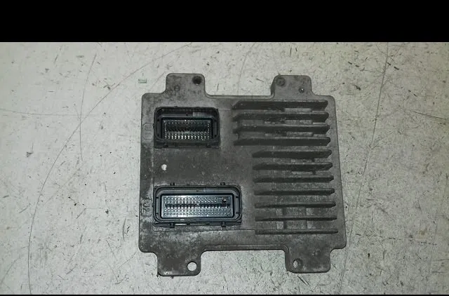 Calculateur moteur Opel CORSA E (X15) 1.4 (08, 68) (2014) occasion — photo 3