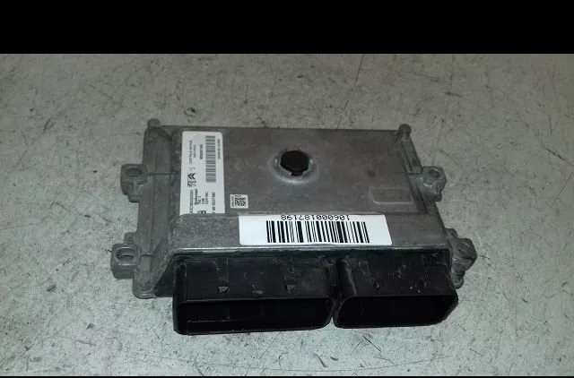 Calculateur moteur Opel CORSA F 1.2 (68) (2019) occasion — photo 4