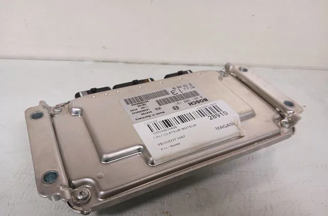 Calculateur moteur PEUGEOT 1007 2005 occasion
