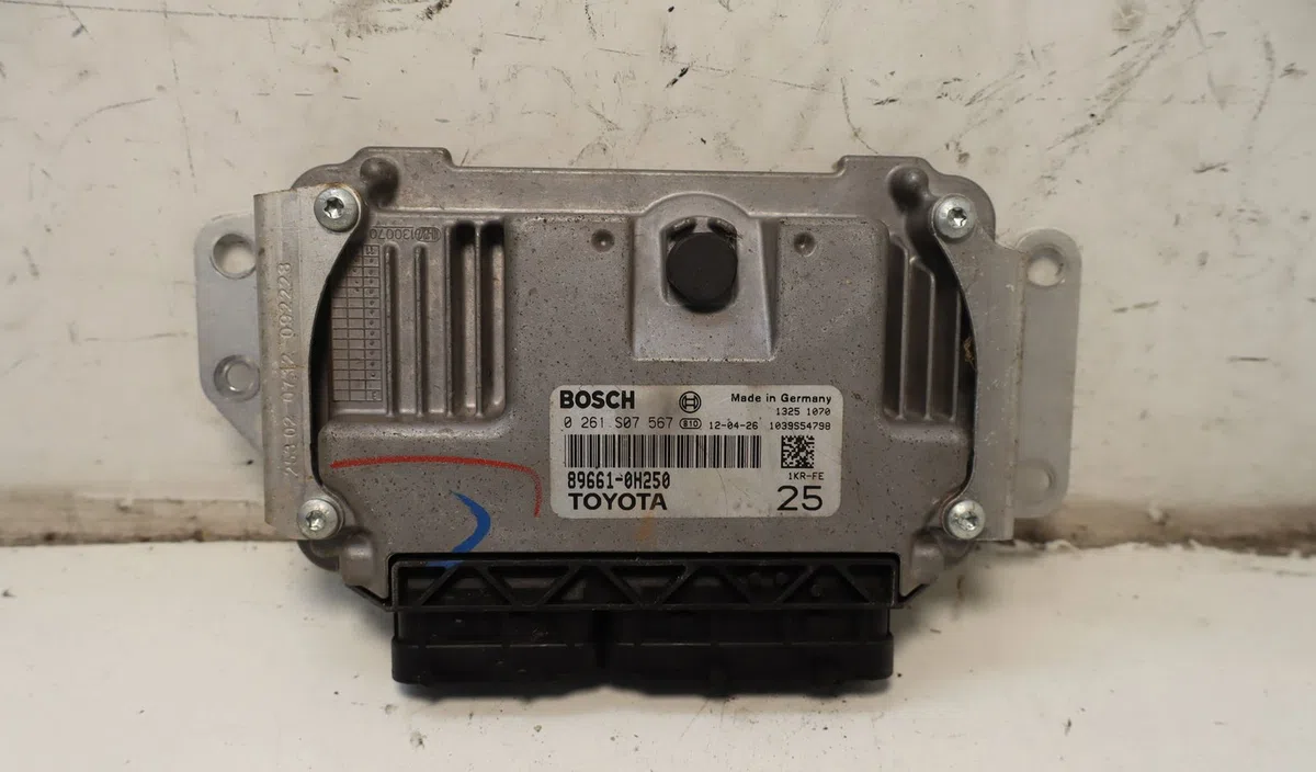 Calculateur moteur Peugeot 107 (PM_, PN_) 1.0 (2005-2014) 3 portes occasion — photo 3