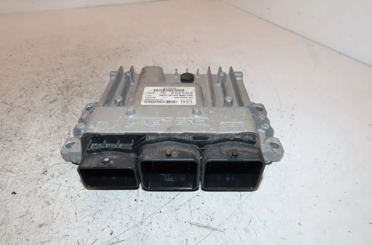 Calculateur moteur Peugeot 807 (EB_) 2.0 hdi (2009) 5 portes occasion — photo 2