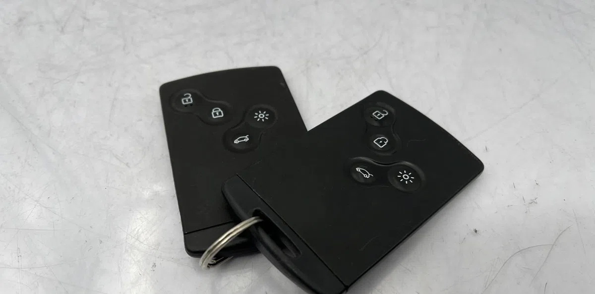 Calculateur moteur RENAULT CLIO 4 PHASE 2 occasion — photo 4