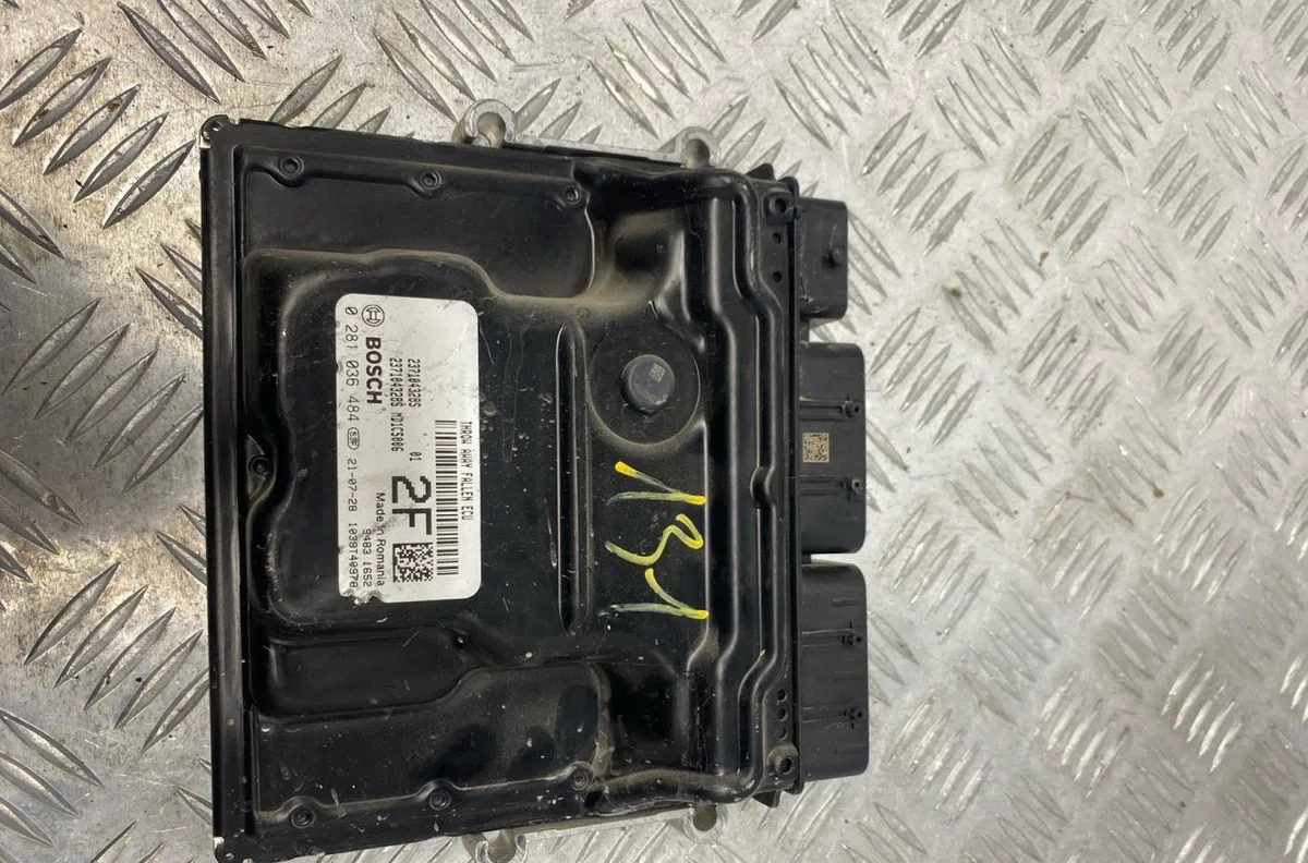 Calculateur moteur RENAULT EXPRESS VAN occasion — photo 3