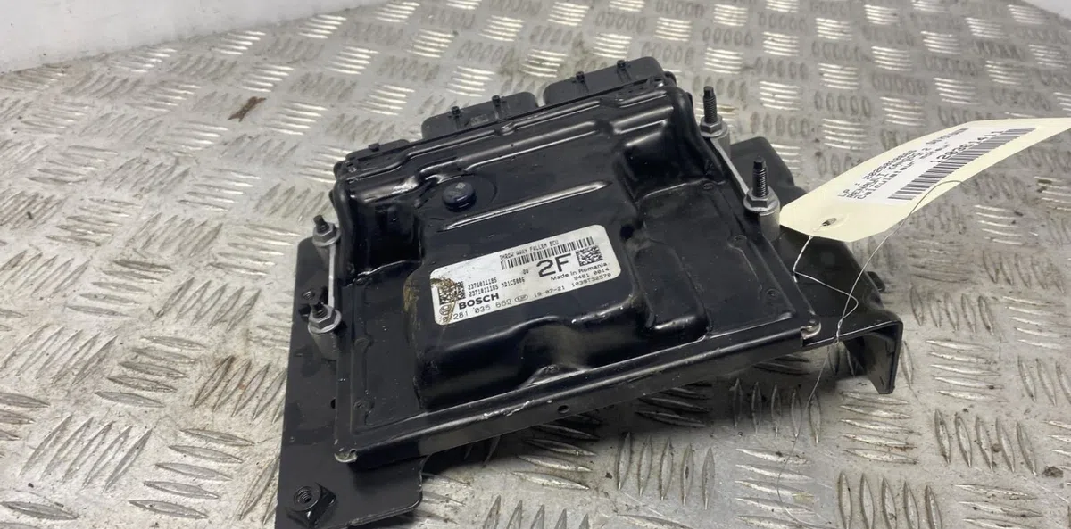 Calculateur moteur RENAULT KANGOO 2 PHASE 2 occasion — photo 2