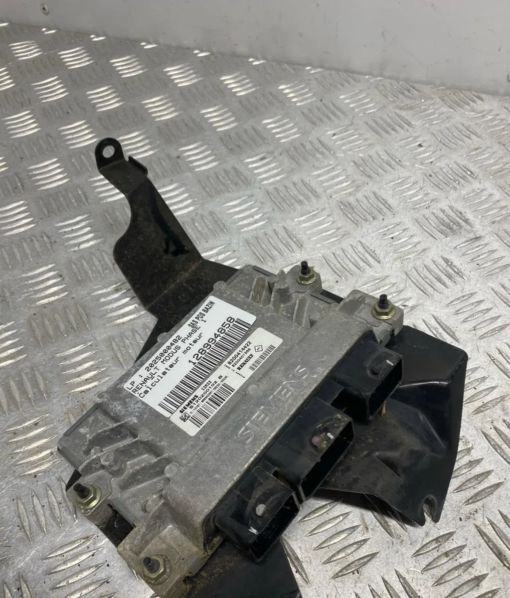 Calculateur moteur RENAULT MODUS PHASE 1 occasion