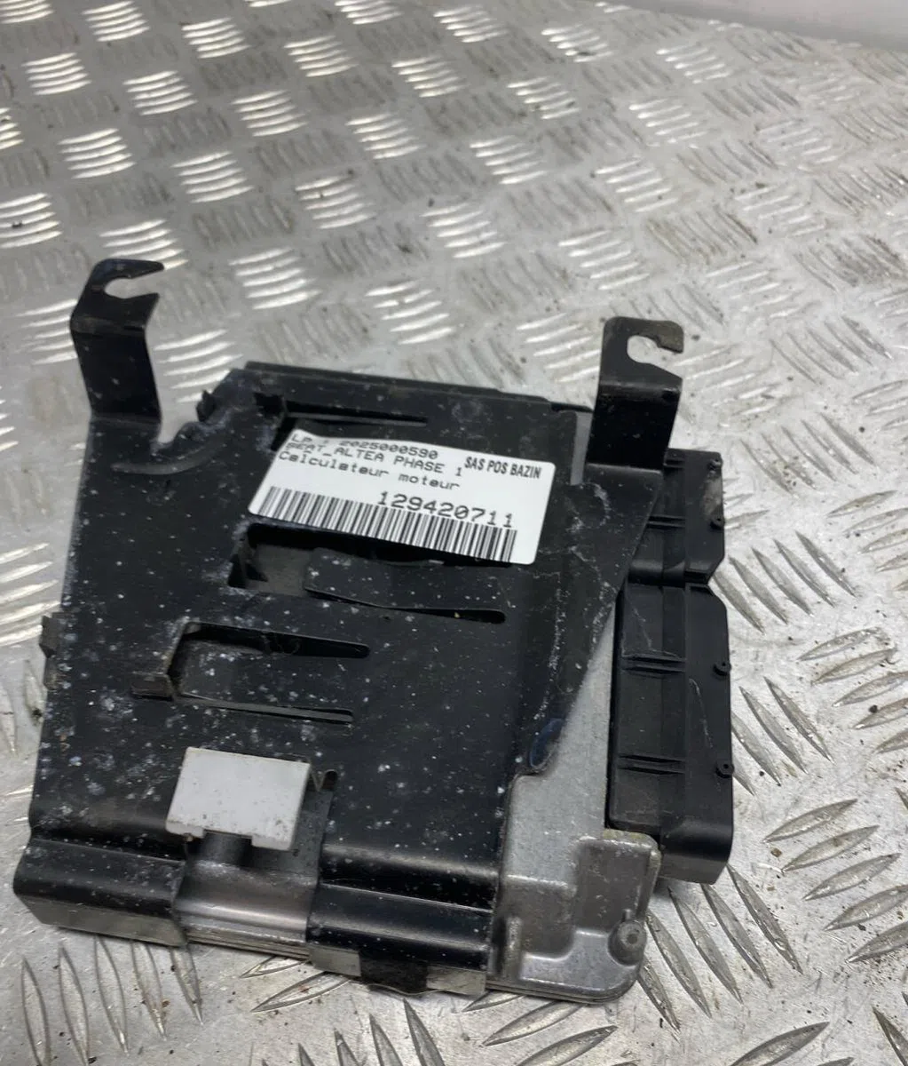 Calculateur moteur SEAT ALTEA PHASE 1 occasion — photo 4