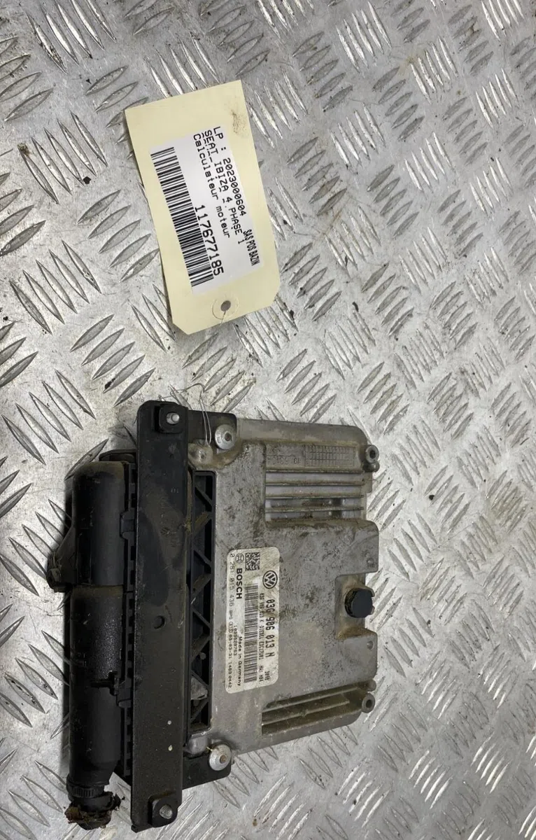 Calculateur moteur SEAT IBIZA 4 PHASE 1 COUPE occasion — photo 2