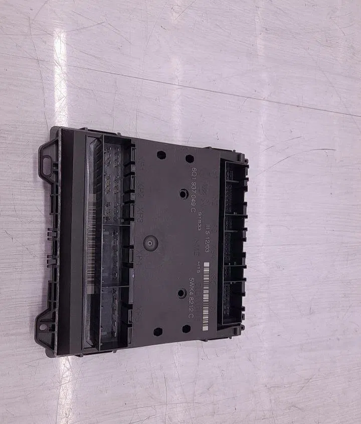 Calculateur moteur SKODA FABIA 1 PHASE 1 occasion — photo 2