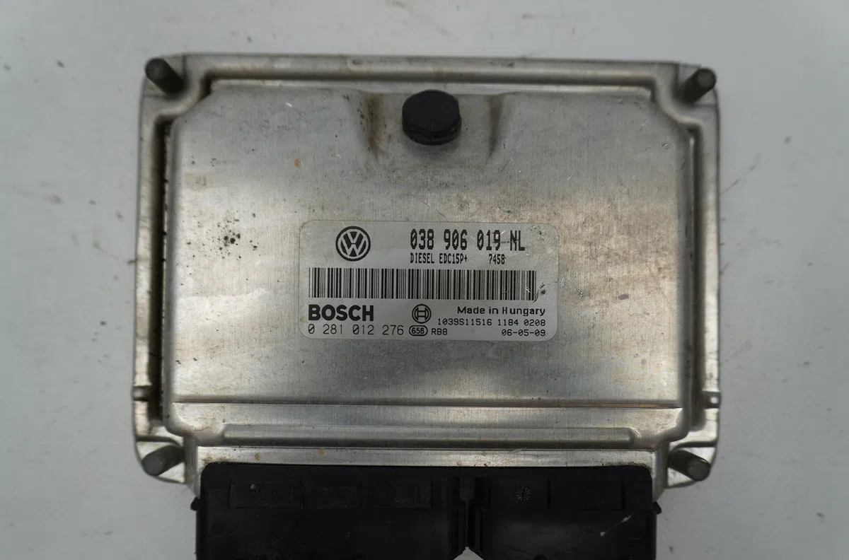 Calculateur moteur Skoda FABIA I Combi (6Y5) 1.9 tdi (2000-2007) occasion — photo 2