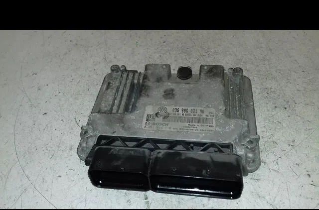 Calculateur moteur Volkswagen GOLF V (1K1) 1.9 tdi (2003-2008) 5 portes occasion — photo 4