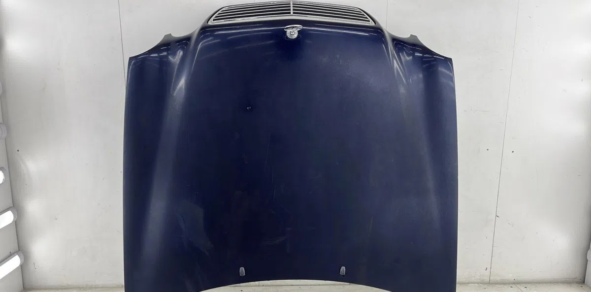 Capot MERCEDES CLASSE CLK 208 PHASE 1 COUPE occasion