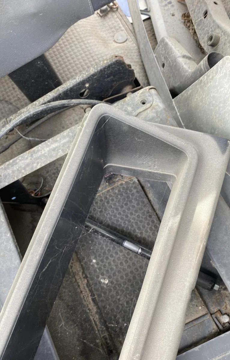 Casquette supérieure tableau de bord RENAULT TRAFIC 1 PHASE 1 occasion — photo 2