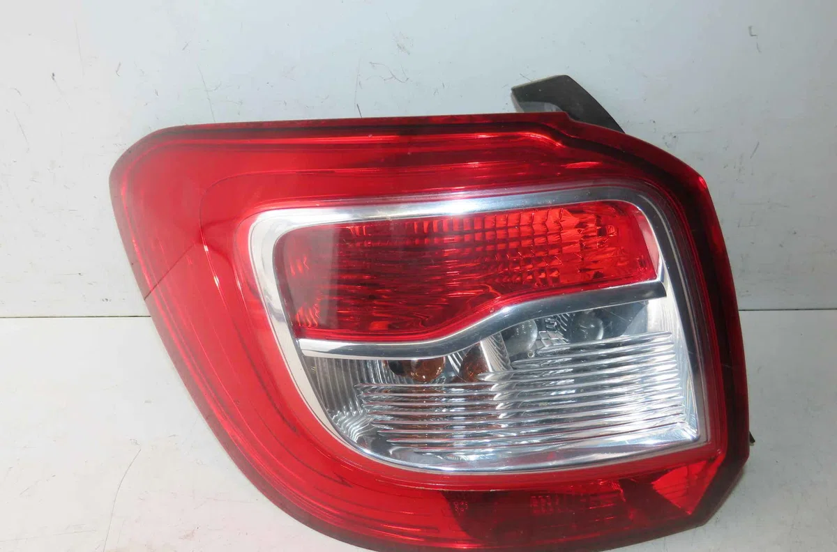 Catadioptre arg DACIA SANDERO II occasion — photo 4