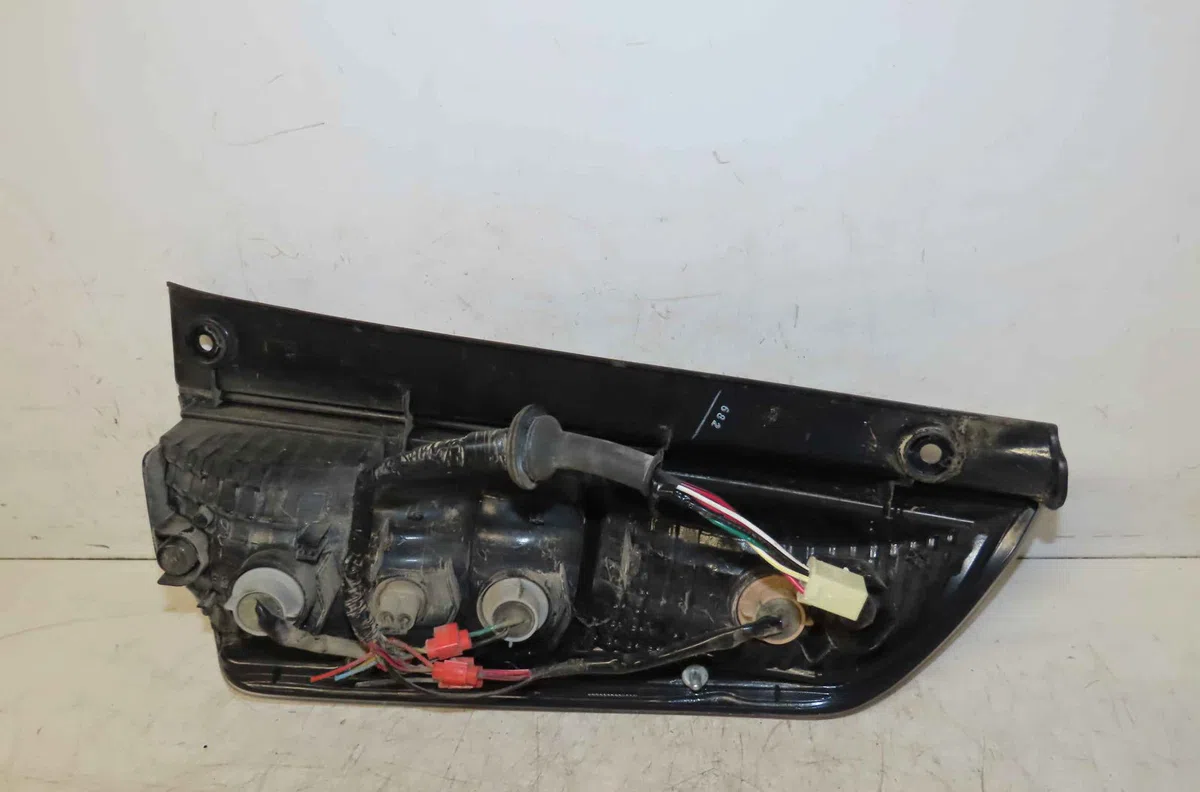Catadioptre arg DAIHATSU SIRION II occasion — photo 3