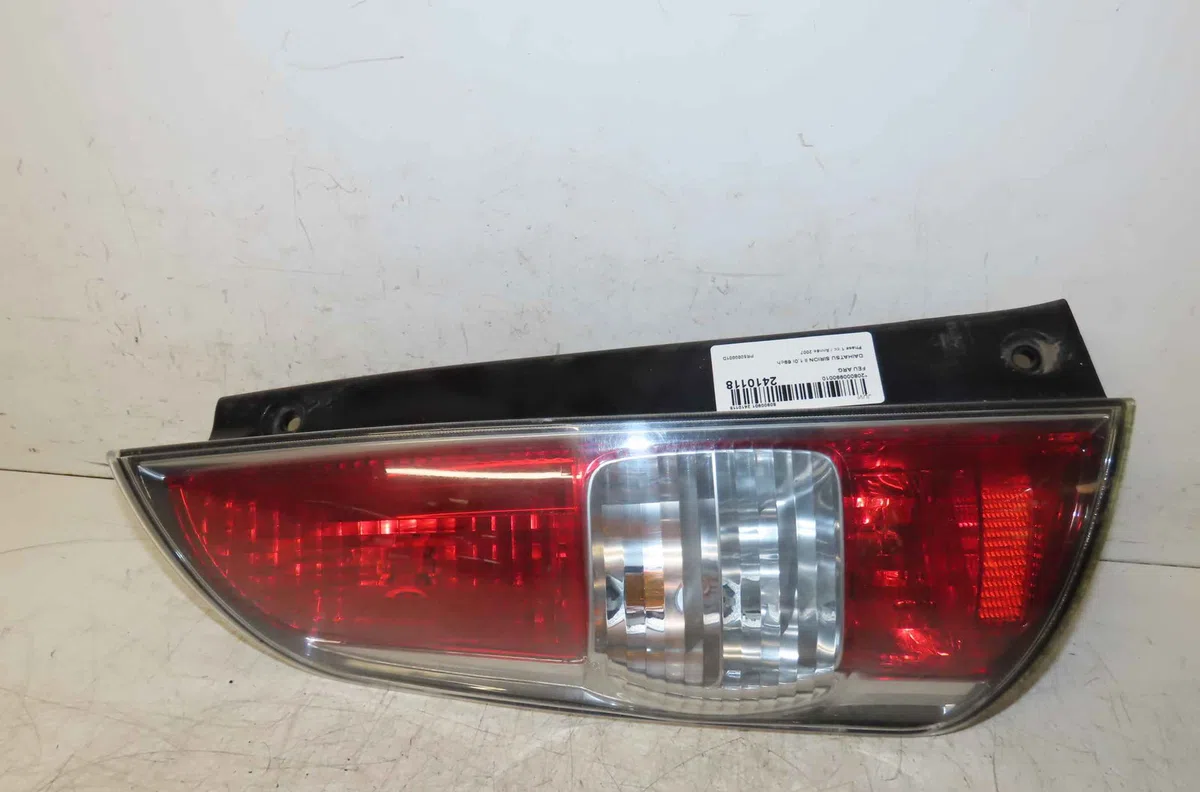 Catadioptre arg DAIHATSU SIRION II occasion — photo 4