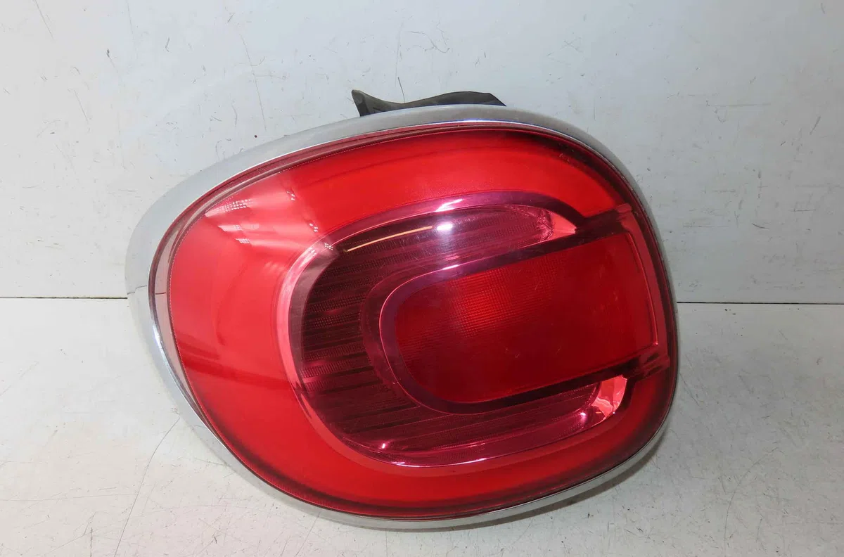 Catadioptre arg FIAT 500 L II occasion — photo 4