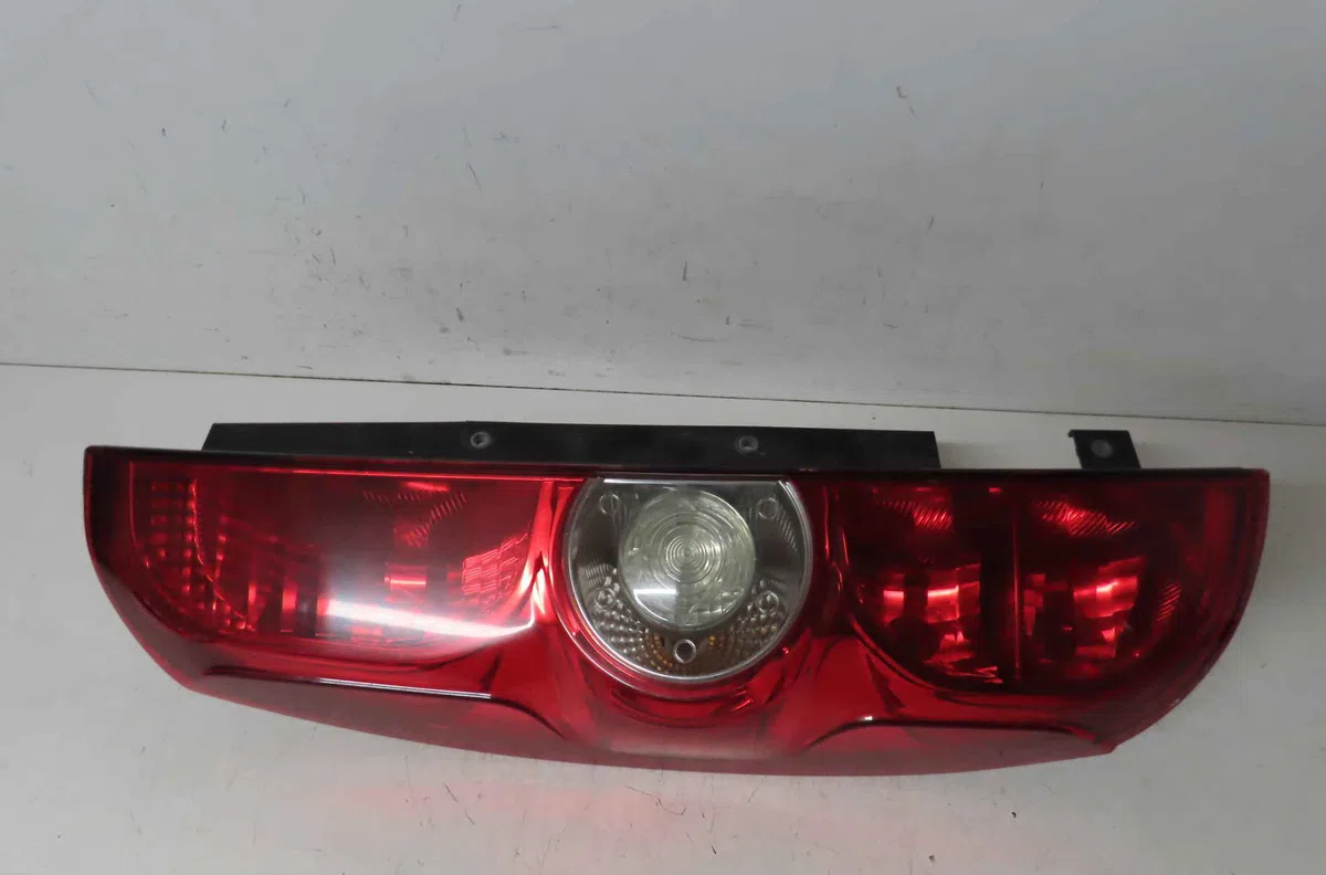Catadioptre arg FIAT DOBLO II occasion — photo 4