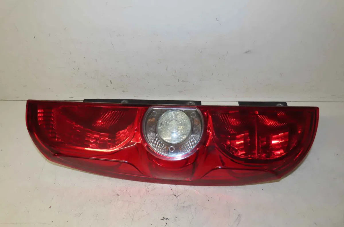 Catadioptre arg FIAT DOBLO II occasion — photo 2