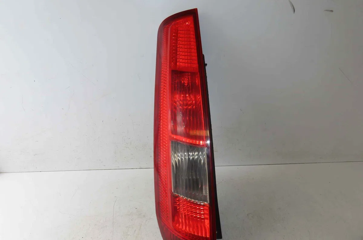 Catadioptre arg FORD FIESTA V occasion — photo 2