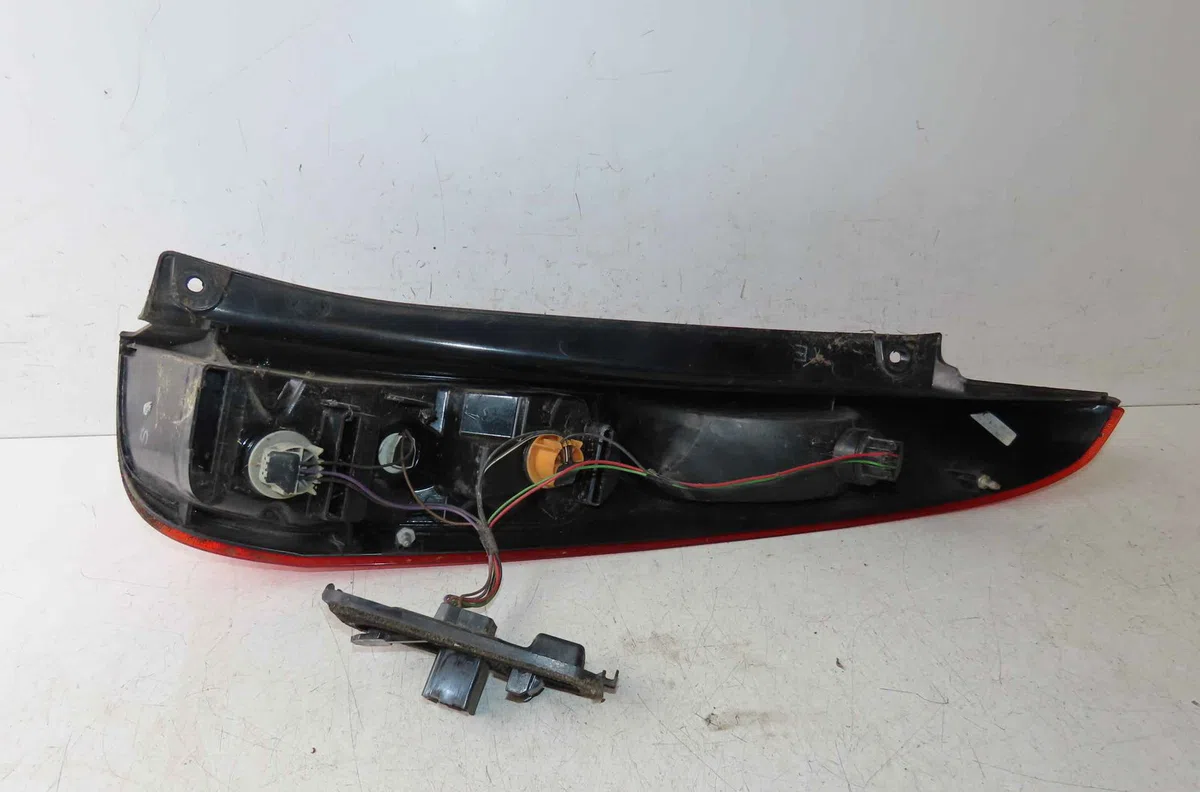 Catadioptre arg FORD FIESTA V occasion — photo 3